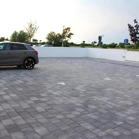 West Beach 2 Jesolo Екстер'єр фото